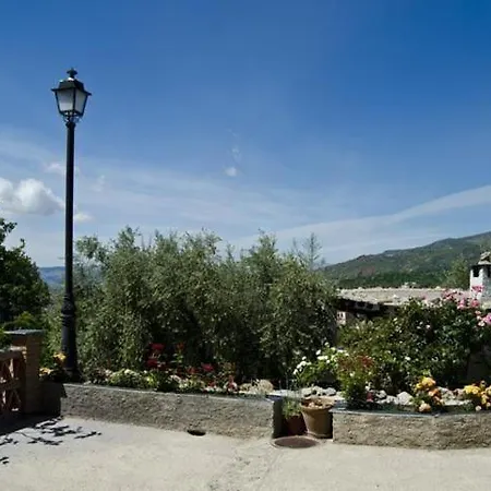 Laendliches Haus Mit Jacuzzi