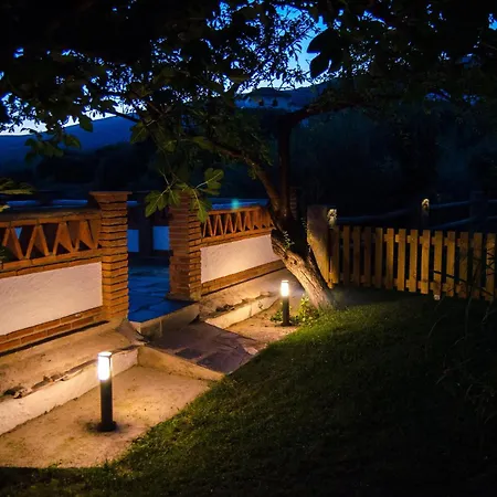 Laendliches Haus Mit Jacuzzi * Valor